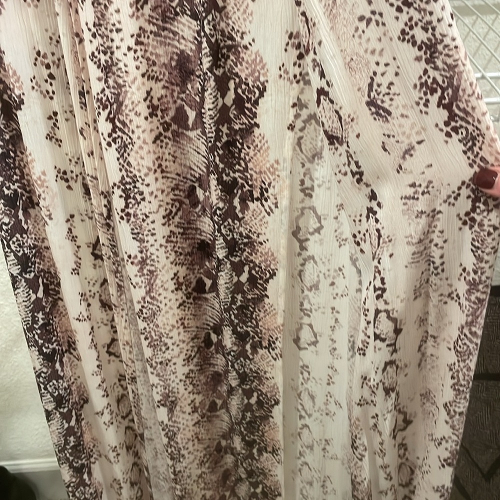 BCBG swim cover up. Beautiful piece, just too small on me. Never worn. - Picture 6 of 6